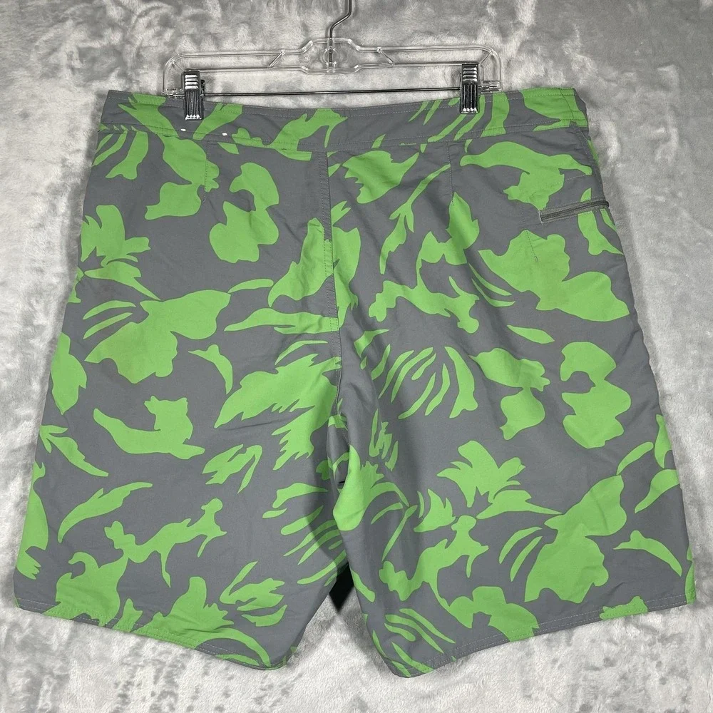 Patagonia Mens 38 Board Shorts Green Grey Abstract Camo Swim Trunks Surf